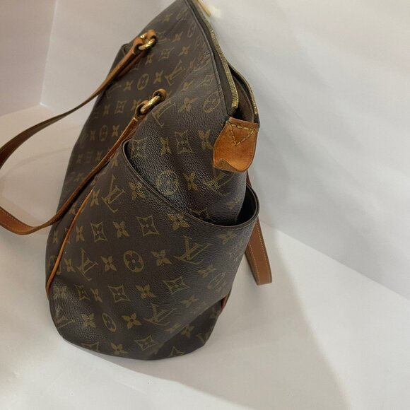 Louis Vuitton Totally PM Monogram Canvas Tote Bag (discontinued 2021) - Picture 9 of 13